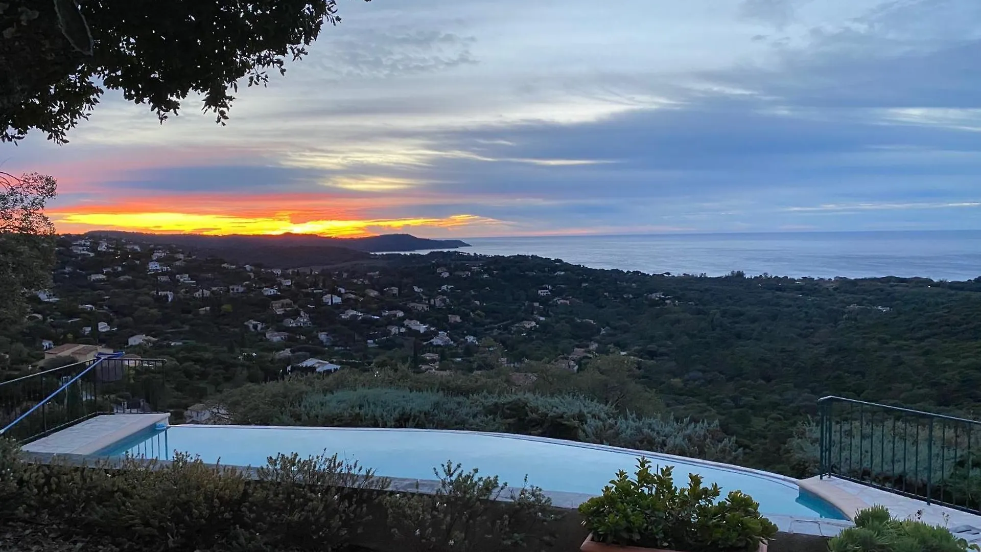 La Vue Sur Mer La Croix-Valmer France
